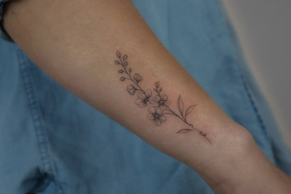 Fine Line Tattoo